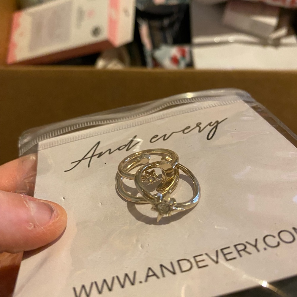 And Every Silver and Gold Rings - Picture 6 of 11